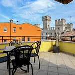 Desenzanoloft Official Partner Homes & By Marriott Bonvoy - Penthouse Never Say Never Castle View Διαμέρισμα