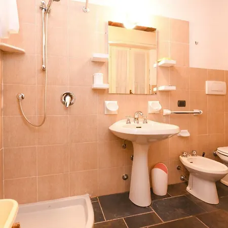 Apartment Desenzanoloft Official Partner Marriott Homes & -penthouse Never Say Never Castle View