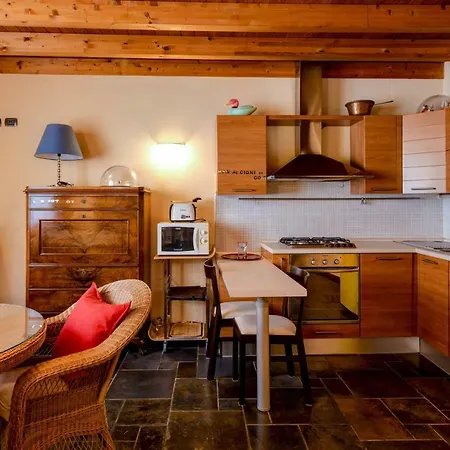 Desenzanoloft Official Partner Marriott Homes & -penthouse Never Say Never Castle View Apartment