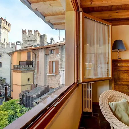 Desenzanoloft Official Partner Homes & By Marriott Bonvoy - Penthouse Never Say Never Castle View * Sirmione