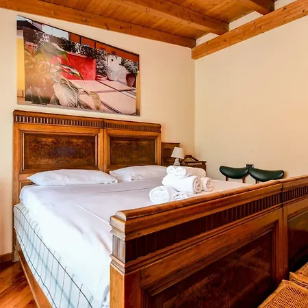 Desenzanoloft Official Partner Homes & By Marriott Bonvoy - Penthouse Never Say Never Castle View