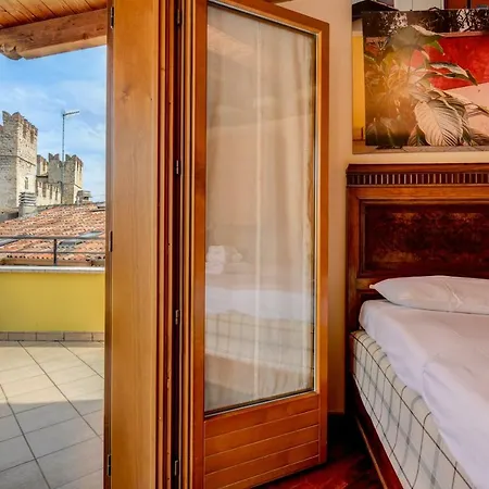 Desenzanoloft Official Partner Homes & By Marriott Bonvoy - Penthouse Never Say Never Castle View *