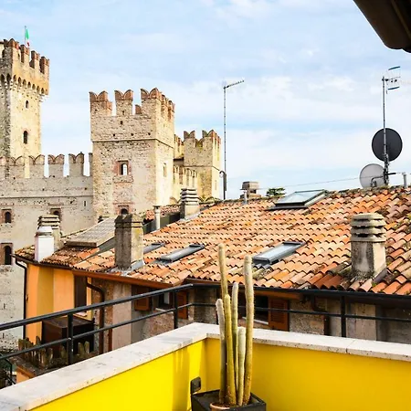 Desenzanoloft Official Partner Homes & By Marriott Bonvoy - Penthouse Never Say Never Castle View *