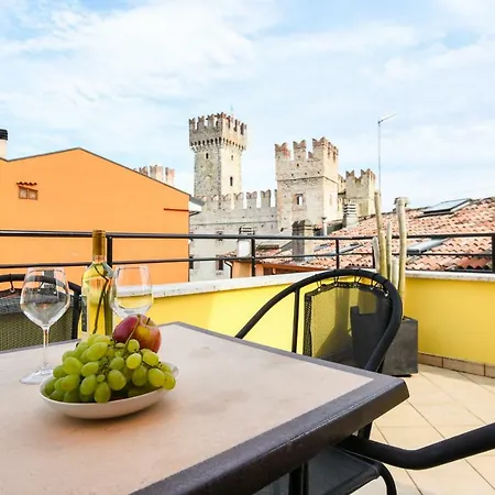 Apartment Desenzanoloft Official Partner Marriott Homes & -penthouse Never Say Never Castle View *